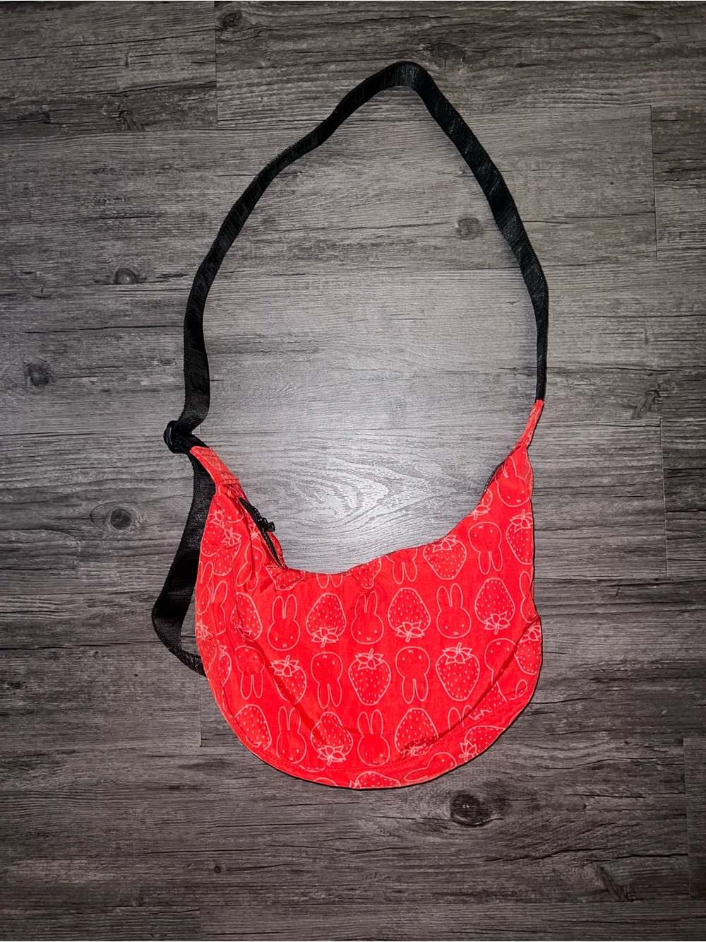 BAGGU X Miffy red bag purse UO Exclusive Small Nylon Crescent Bunny Strawberry